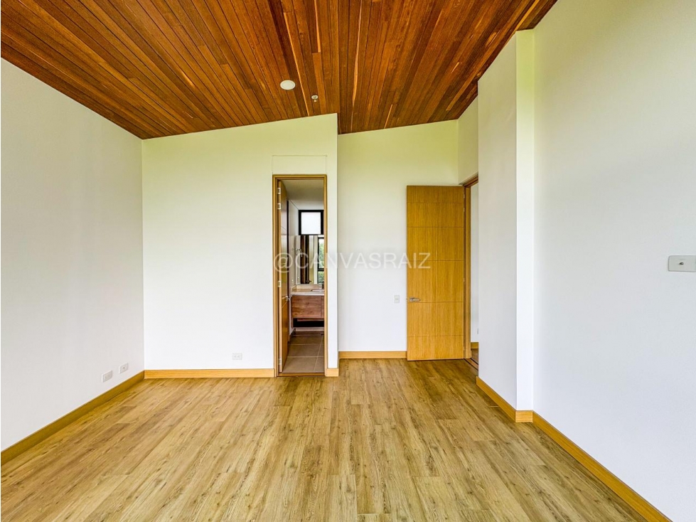 VENTA DE APARTAMENTO DÚPLEX SECTOR CLUB LLANOGRANDE — foto 5