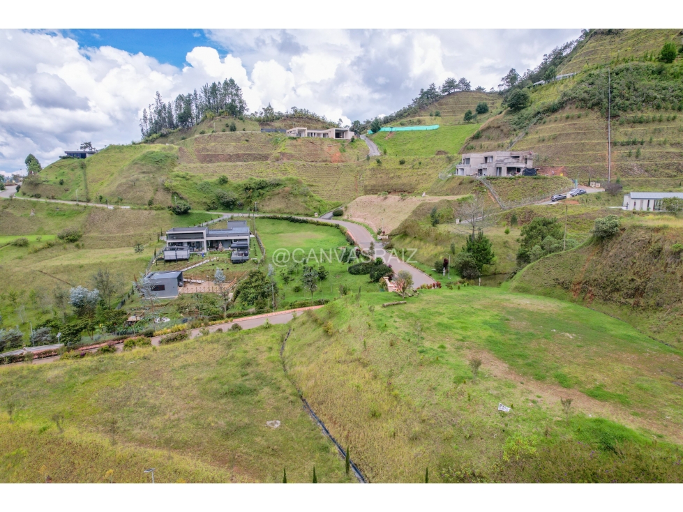 VENTA DE LOTE EN PARCELACIÓN EL RETIRO VEREDA LEJOS DEL NIDO — foto 4
