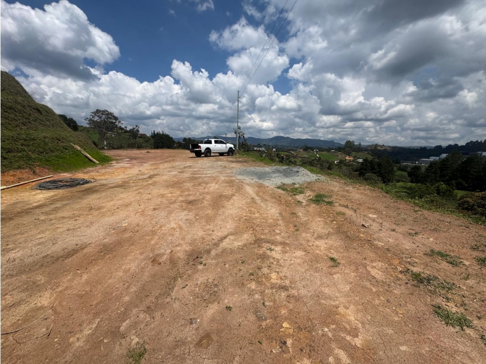 Lote Independiente Sector Aeropuerto con vista y bosque — foto 6