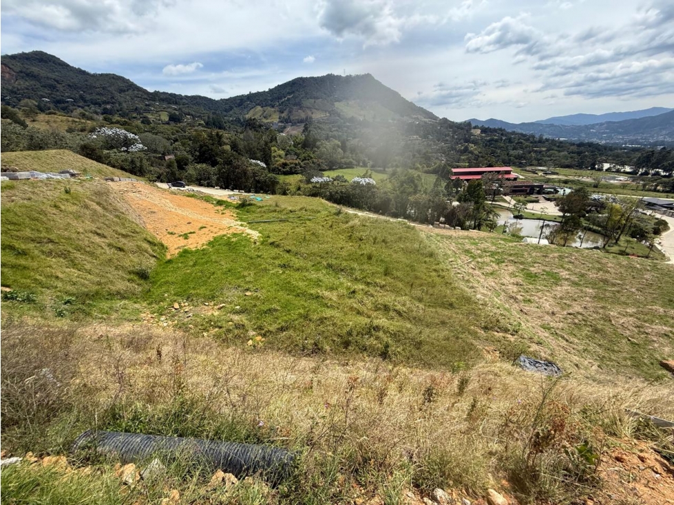 VENTA DE LOTE EN UNIDAD CERRADA LA CEJA - 6