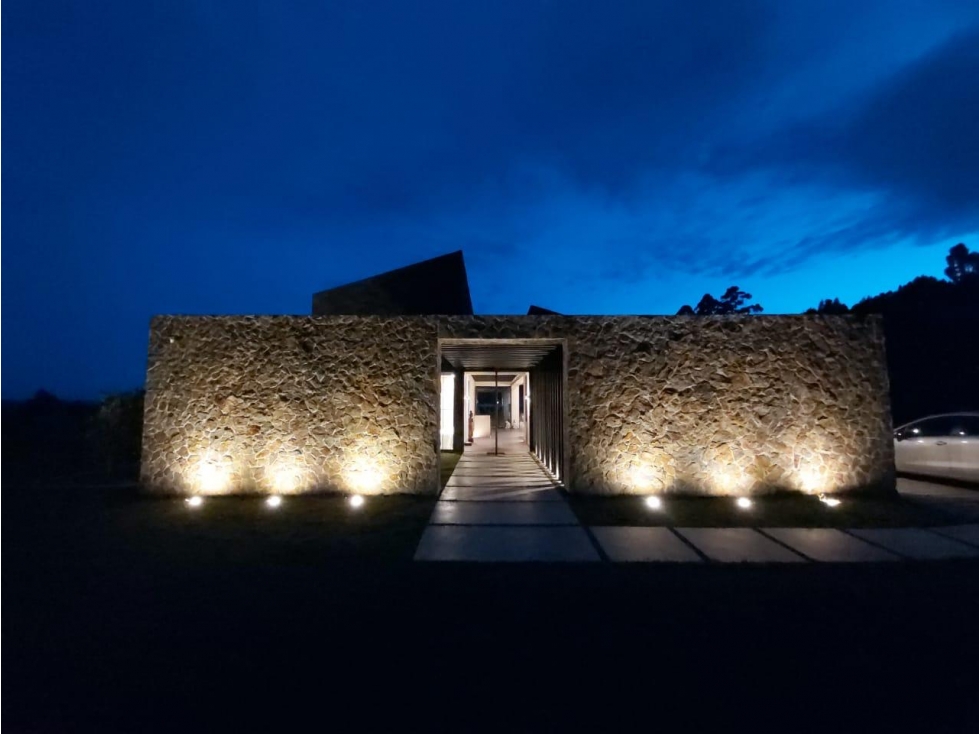 Venta de Casa Campestre en Parcelación Alto de Las Palmas — foto 2