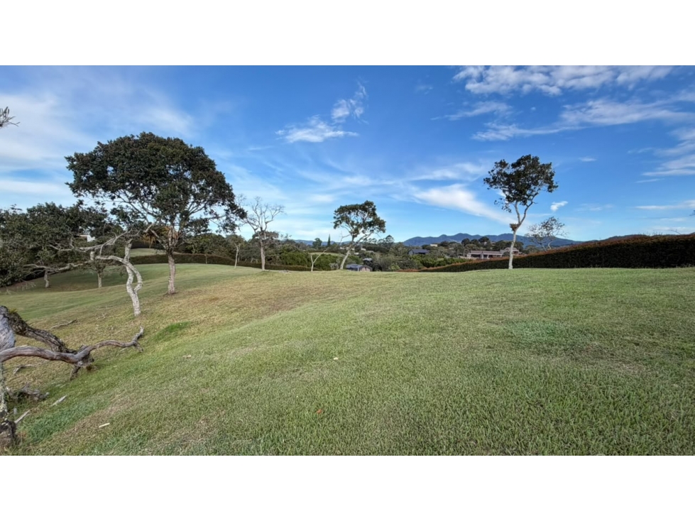 EN VENTA - LOTE EN PARCELACIÓN DETRÁS DEL CLUB DE LLANOGRANDE — foto 6