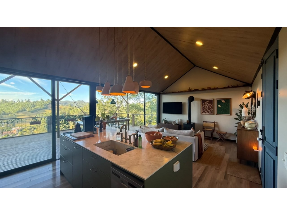 OPORTUNIDAD EN EL RETIRO CHALET Y LOTE CON VISTA PANORÁMICA