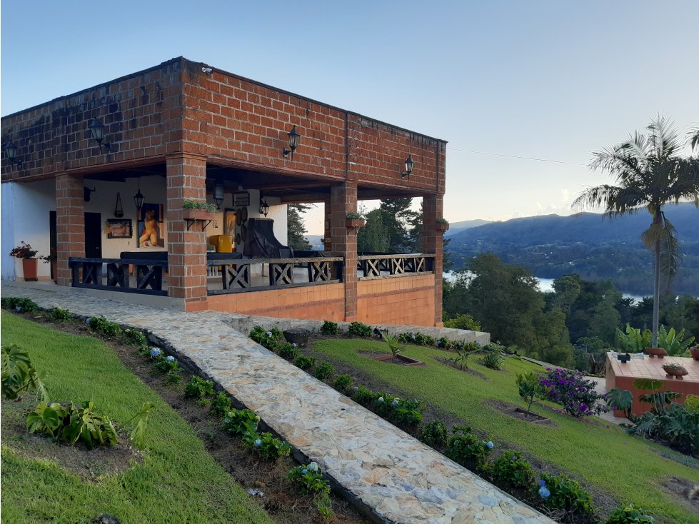 Venta de Casa Campestre en Parcelación La Fe, El Retiro