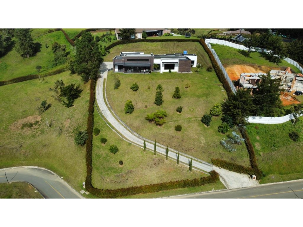 Venta de Casa Campestre En Unidad Cerrada via San Antonio la Ceja — foto 2