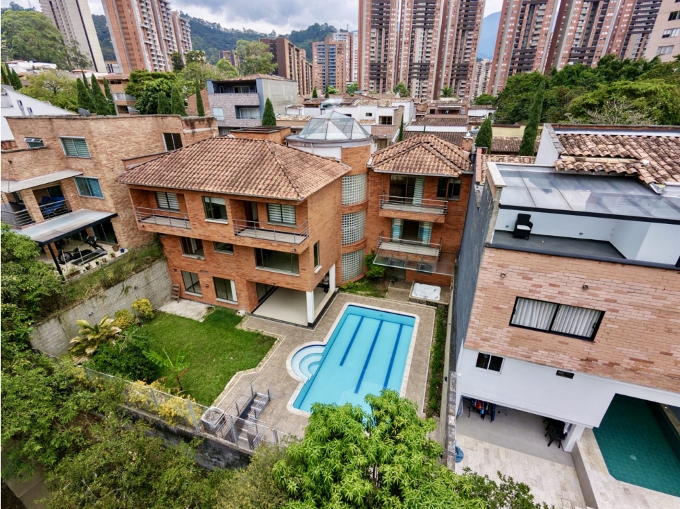 Venta casa en Sabaneta Expectacular