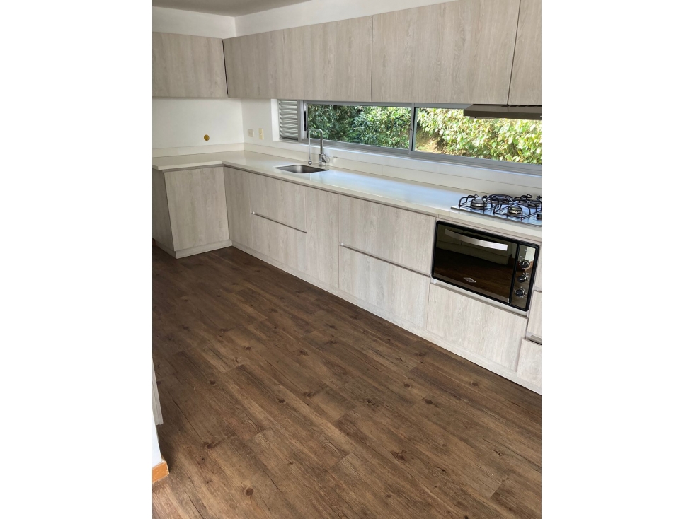 Hermosa Casa en Unidad Cerrada en El Retiro — foto 6