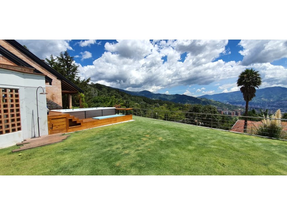 Venta Casa Loma del Chocho Envigado con vista a la ciudad — foto 3