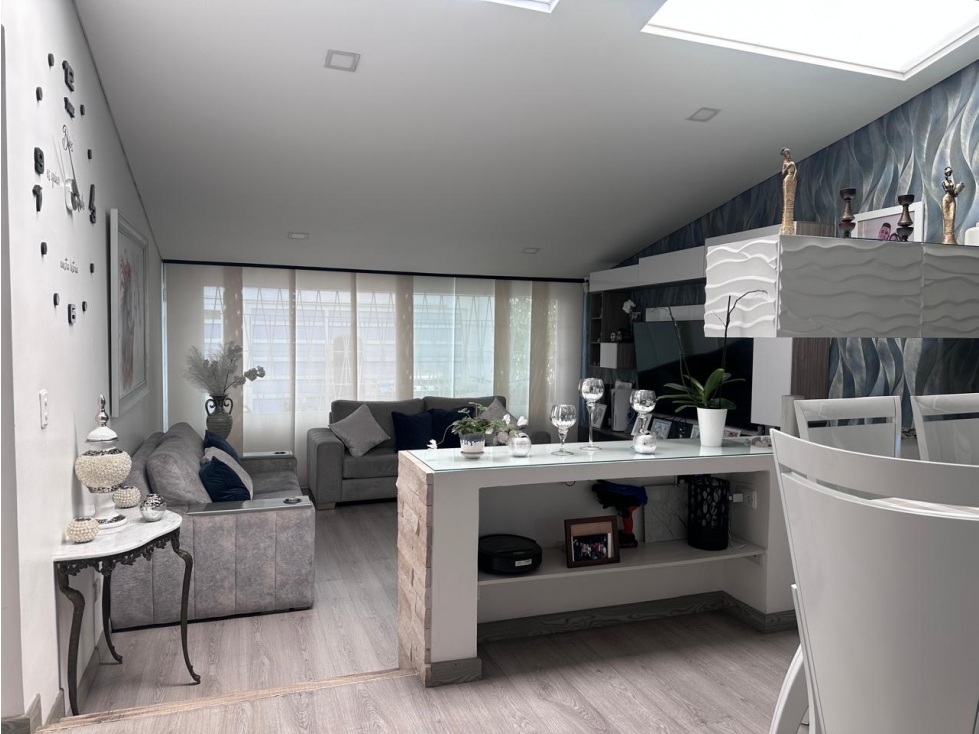CASA EN MODELIA EN ZONA COMERCIAL Y RESIDENCIAL - 2