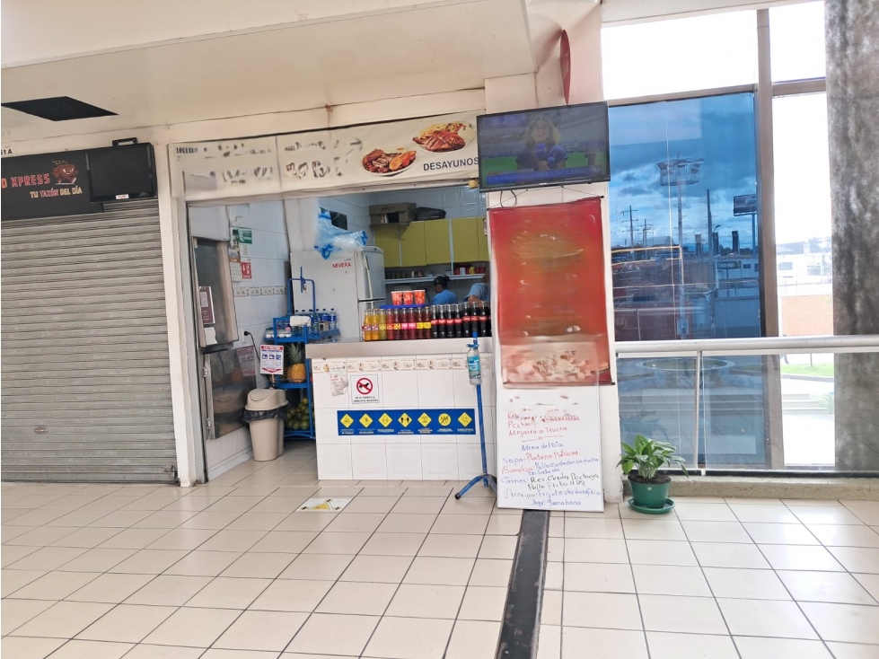 LOCAL CON RESTAURANTE EN CENTRO COMERCIAL — foto 3