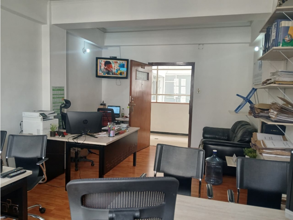 OFICINA EN CENTRO DE BOGOTA ESQUINA JIMENEZ CON CRA 8 — foto 2