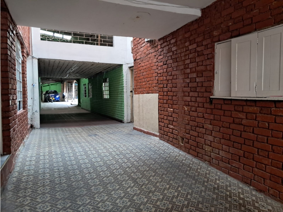 CASA EN LAS CRUCES CENTRO BOGOTÁ