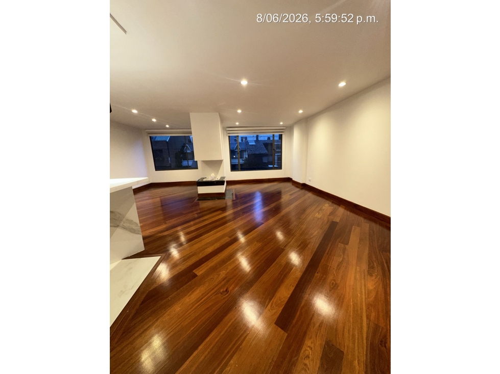 APARTAMENTO REMODELADO EN SANTA BARBARA