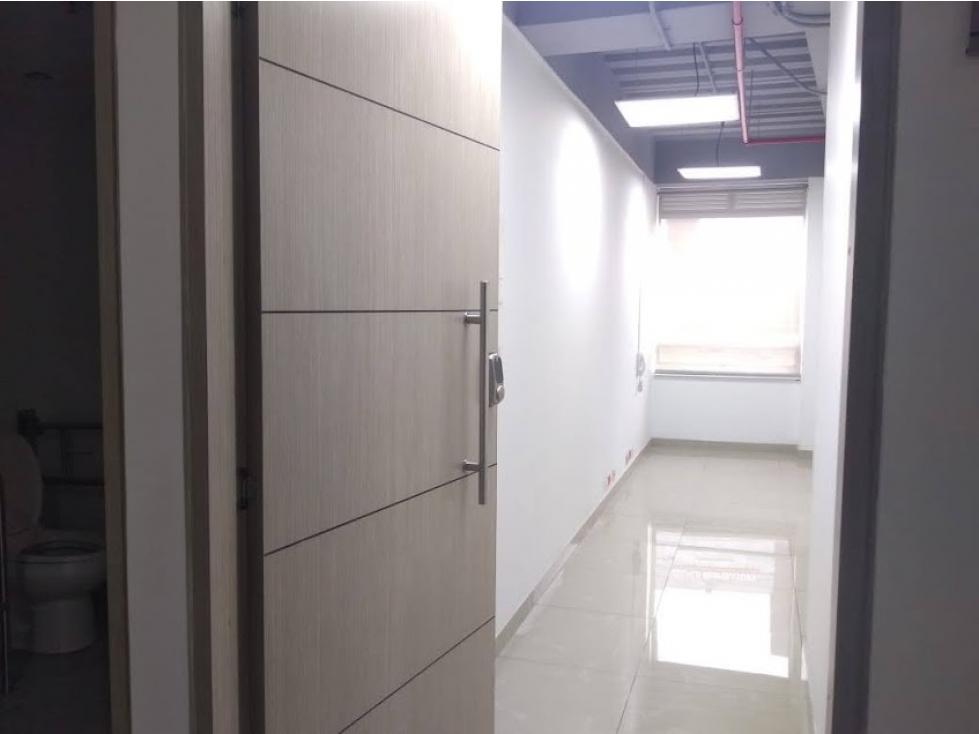 Se Vende - Alquila Oficina en La castellana, Bogotá. — foto 2