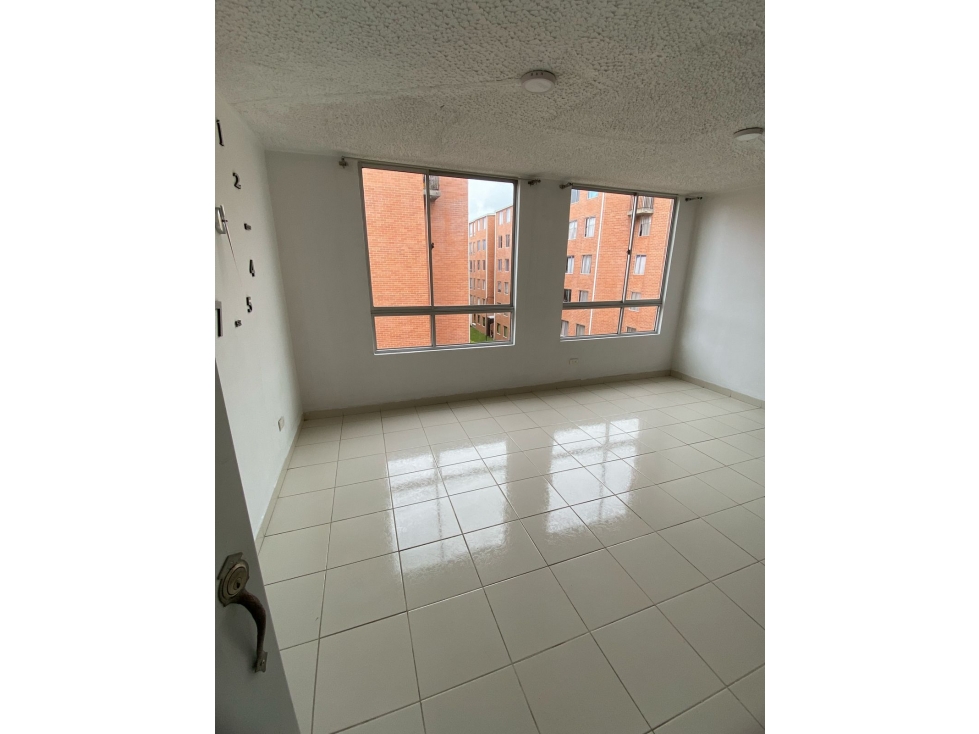 Se vende apartamento en Bilbao, Madrid.