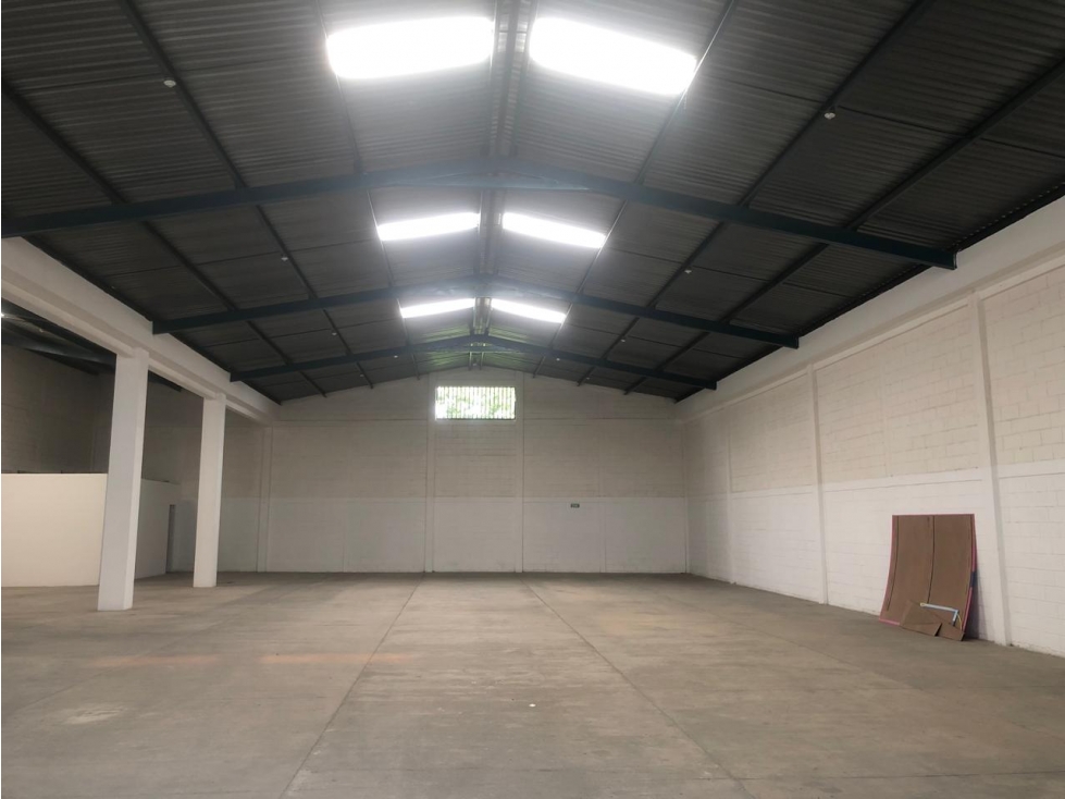 BODEGA DISPONIBLE EN ARRIENDO/EL TRIUNFO MONTERIA - 4