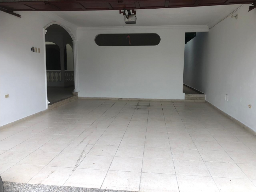 CASA DISPONIBLE PARA ARRIENDO BARRIO LA CASTELLANA — foto 3