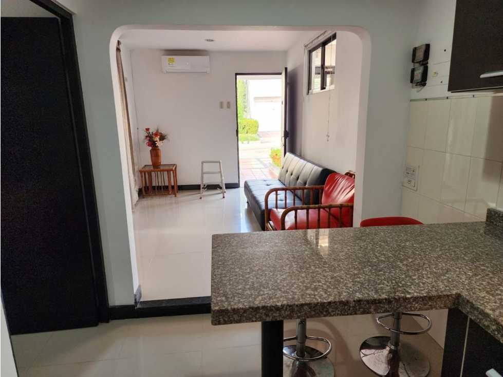 APARTAESTUDIO DISPONIBLE PARA ARRIENDO EN EL NORTE DE LA CIUDAD — foto 3