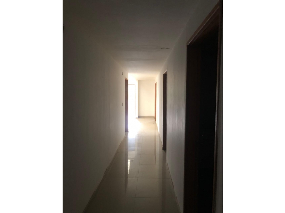 OFICINA DISPONIBLE PARA ARRIENDO BARRIO LA JULIA - 4