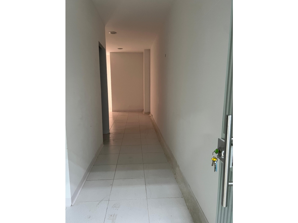 OFICINA DISPONIBLE PARA ARRIENDO CENTRO DE NEGOCIOS ALAMEDAS — foto 2