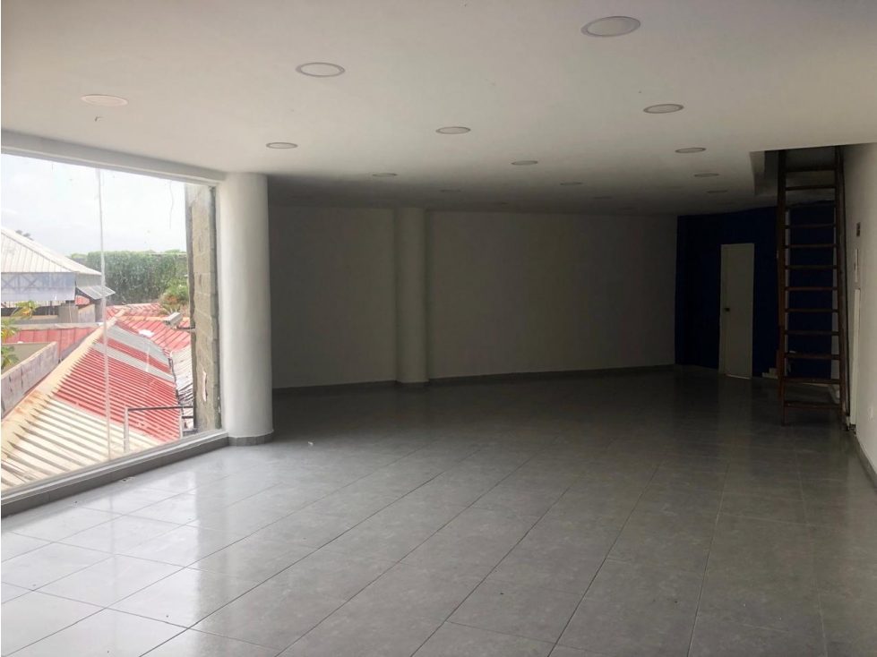 LOCAL DISPONIBLE PARA ARRIENDO CENTRO COMERCIAL ALAMEDAS