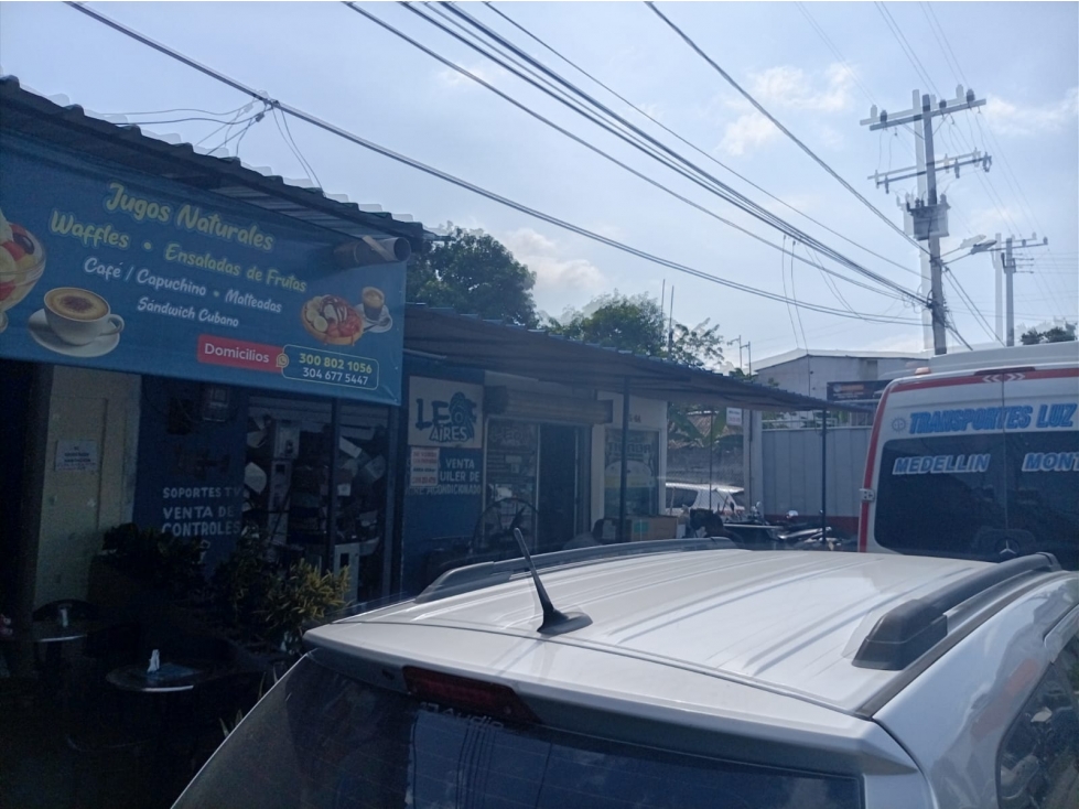 LOTE COMERCIAL DISPONIBLE PARA VENTA EN EL CENTRO DE LA CIUDAD - 1