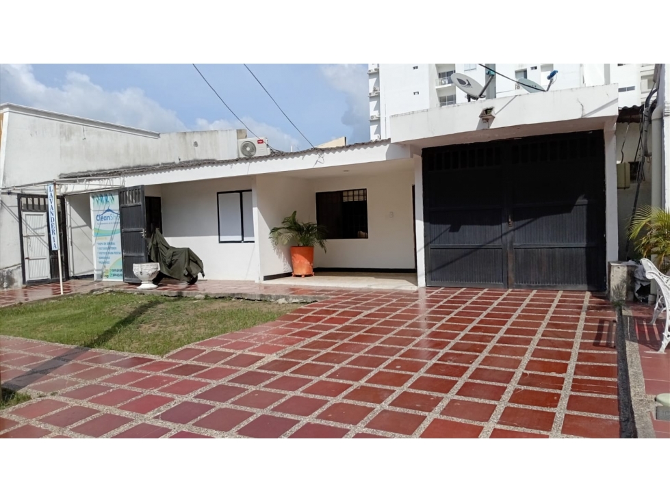 CASA/ LOTE DISPONIBLE PARA VENTA EN EL NORTE DE LA CIUDAD - 2