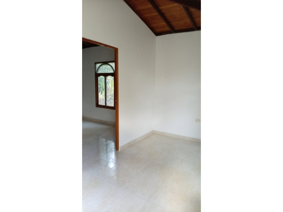CASA FINCA DISPONIBLE PARA VENTA - 1