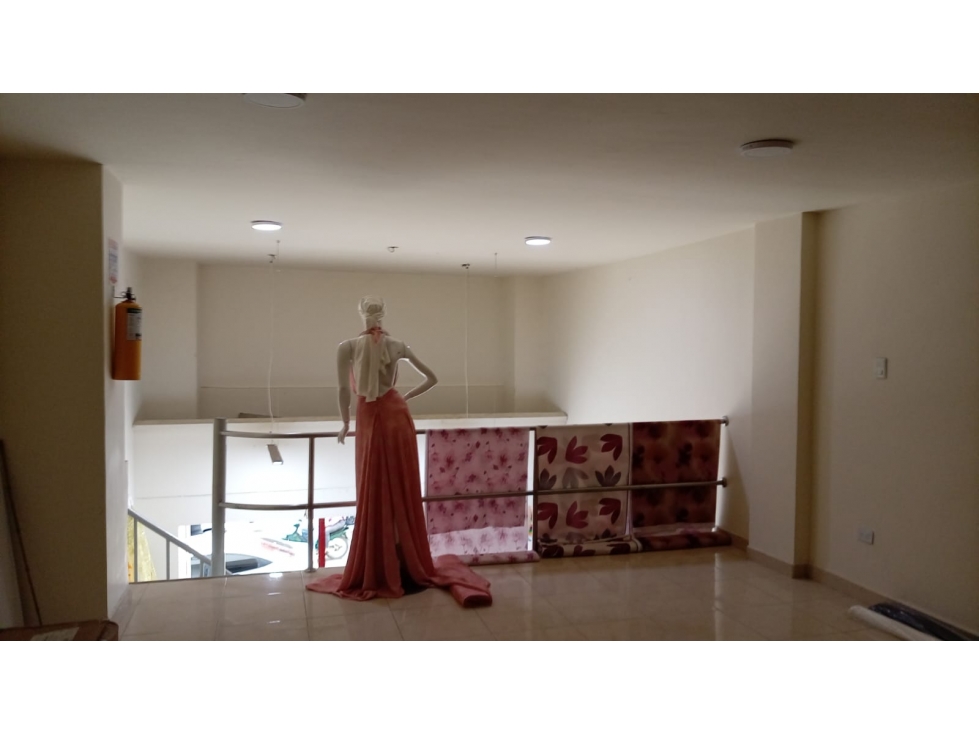 LOCAL DISPONIBLE PARA VENTA EN EL CENTRO DE LA CIUDAD - 6