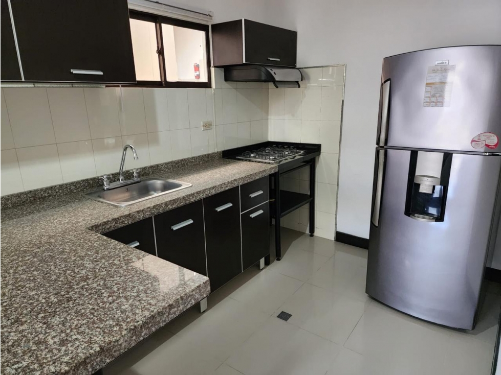 APARTAESTUDIO DISPONIBLE PARA ARRIENDO EN EL NORTE DE LA CIUDAD — foto 4