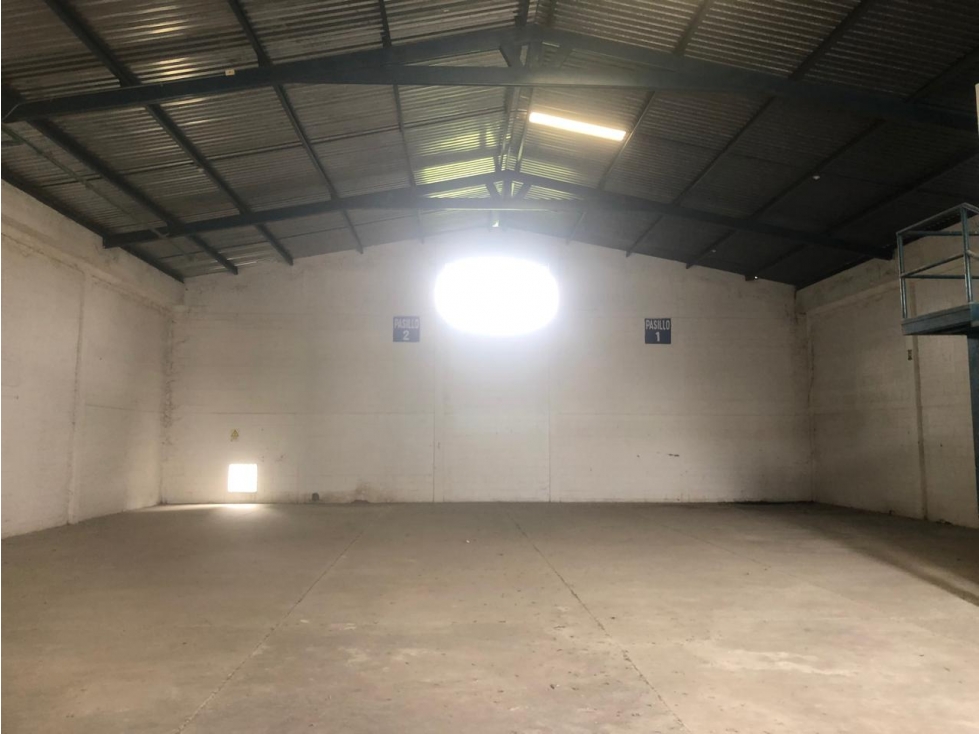 BODEGA DISPONIBLE EN ARRIENDO Y VENTA C.E. EL TRIUNFO - 3