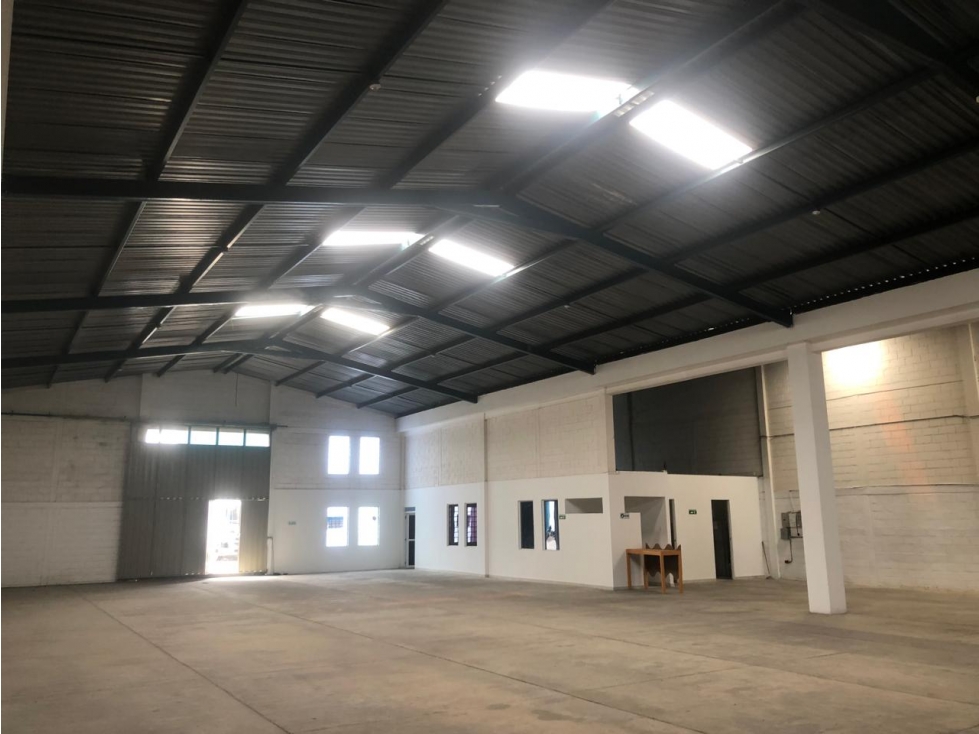 BODEGA DISPONIBLE EN ARRIENDO/EL TRIUNFO MONTERIA - 3