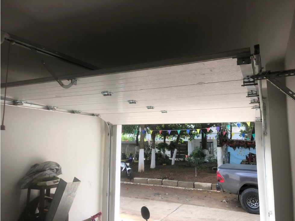 CASA DISPONIBLE EN VENTA URB. BONANZA — foto 4