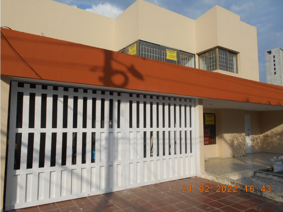 SE VENDE CASA - 2