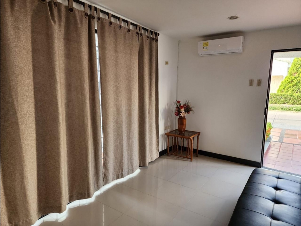 APARTAESTUDIO DISPONIBLE PARA ARRIENDO EN EL NORTE DE LA CIUDAD — foto 2