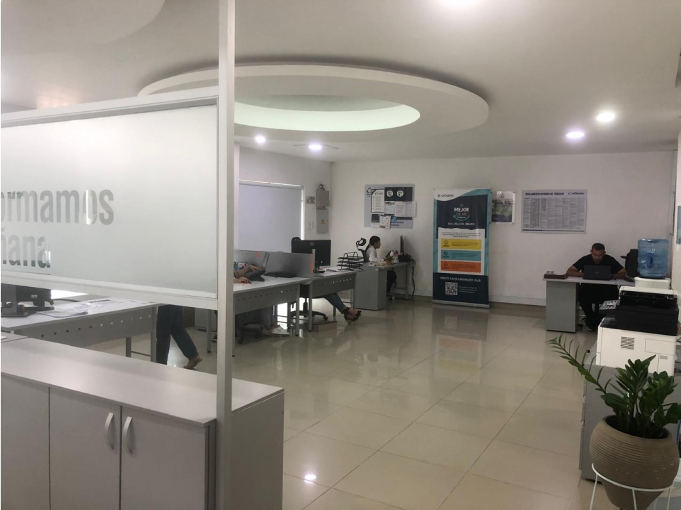 LOCAL DISPONIBLE PARA ARRIENDO EN EL CENTRO DE LA CIUDAD — foto 5