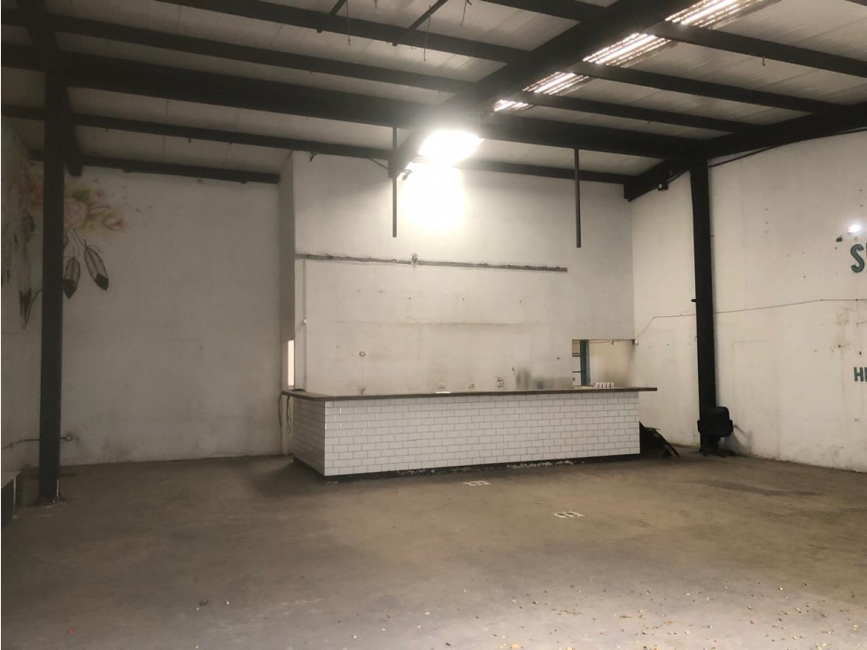 LOCAL DISPONIBLE PARA ARRIENDO ZONA NORTE DE LA CIUDAD — foto 6