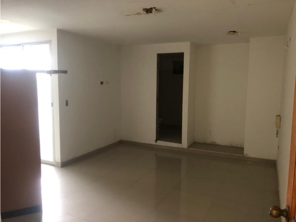 OFICINA DISPONIBLE PARA ARRIENDO BARRIO LA JULIA - 5