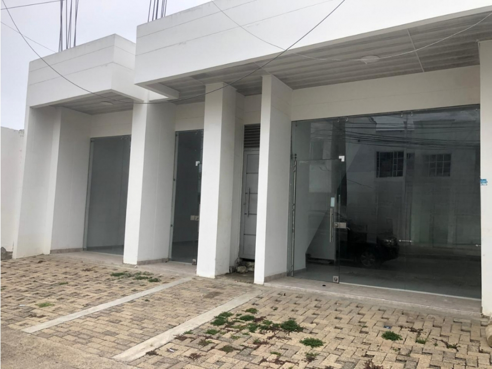 LOCAL DISPONIBLE PARA ARRIENDO EN EXCELENTE UBICACIÓN — foto 2