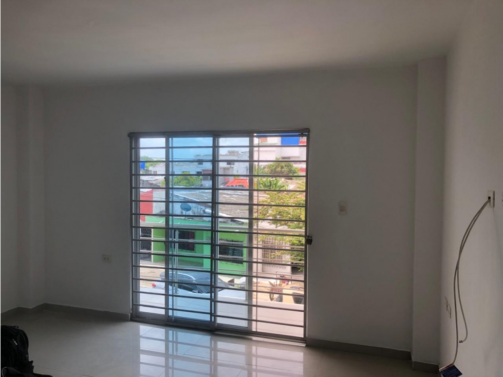 APARTAMENTO DISPONIBLE PARA ARRIENDO EN EL CENTRO DE LA CIUDAD — foto 3
