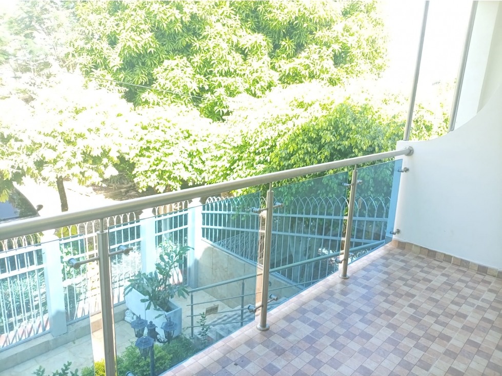 APARTAMENTO DISPONIBLE PARA ARRIENDO BARRIO LA CASTELLANA — foto 2