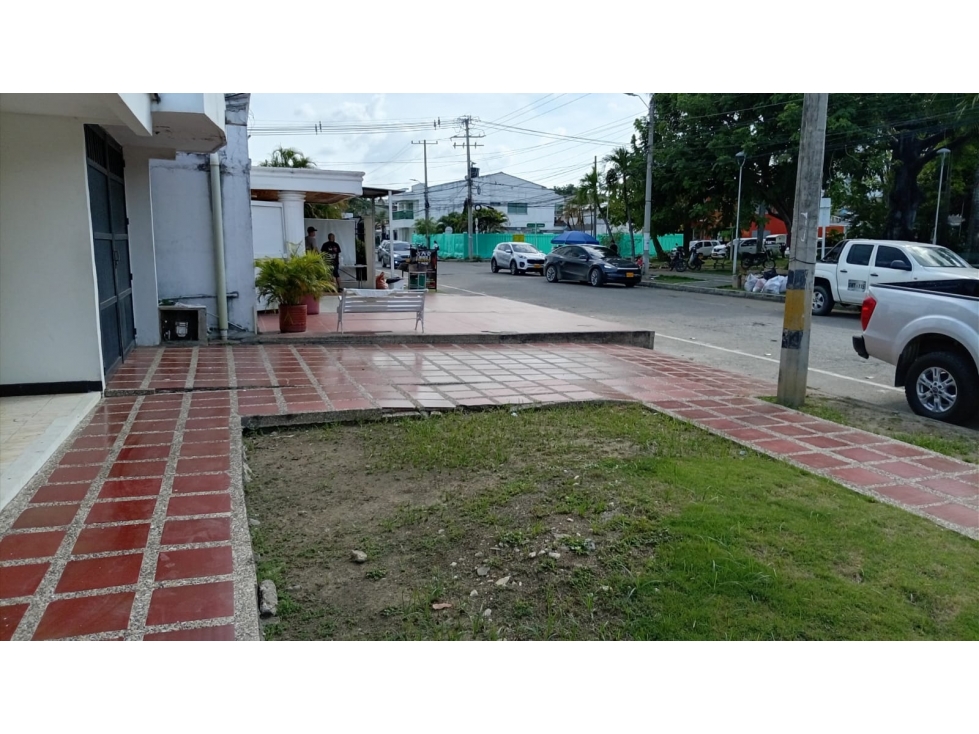 CASA/ LOTE DISPONIBLE PARA VENTA EN EL NORTE DE LA CIUDAD - 3