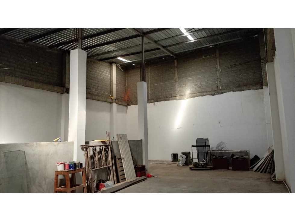BODEGA DISPONIBLE PARA ARRIENDO - 2