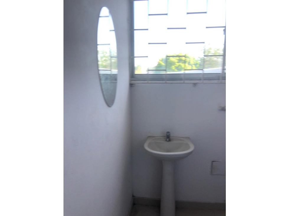 EDIFICIO DISPONIBLE EN ARRIENDO - 6