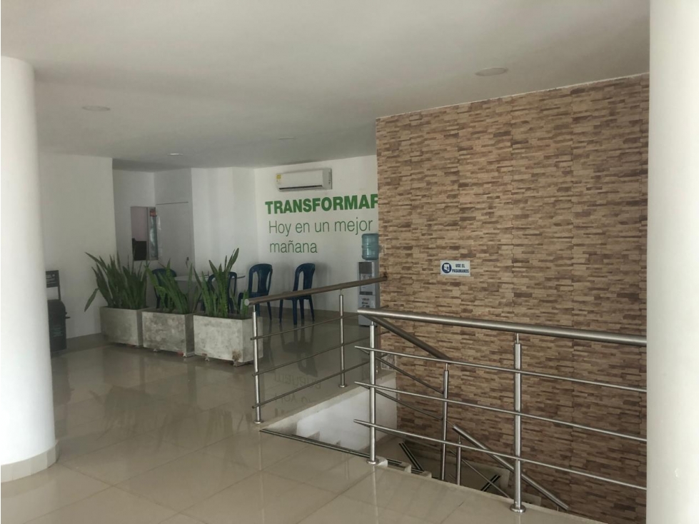 LOCAL DISPONIBLE PARA ARRIENDO EN EL CENTRO DE LA CIUDAD — foto 6