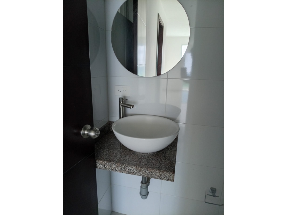 APARTAMENTO DISPONIBLE PARA VENTA EN EL NORTE DE LA CIUDAD — foto 2