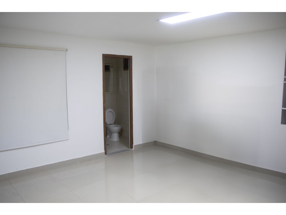 LOCAL COMERCIAL DISPONIBLE - 3
