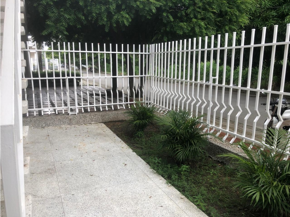 CASA EN VENTA BARRIO LA JULIA - 4