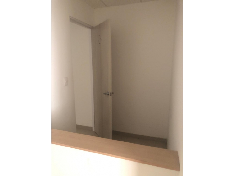 LOCAL COMERCIAL DISPONIBLE PARA ARRIENDO - 6