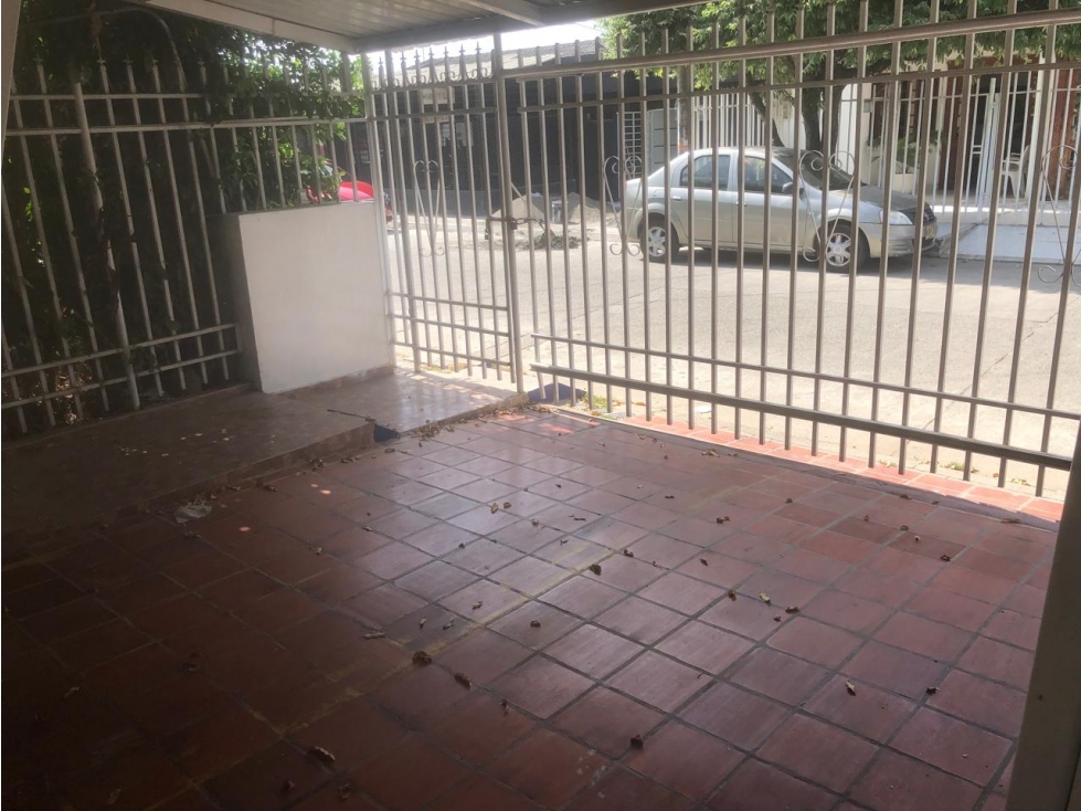 EDIFICIO DISPONIBLE PARA VENTA BARRIO URBINA - 3